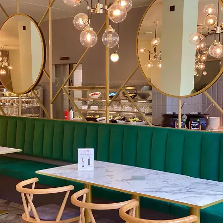 アパート Park 311 Rubus シフィノウイシチェ